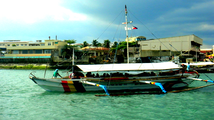 pump boat outside Ortiz Wharf in Iloilo