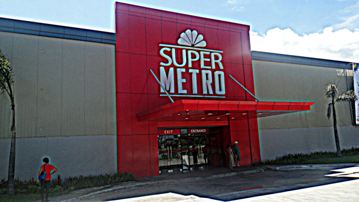 super metro supermarket at district northpoint in bacolod