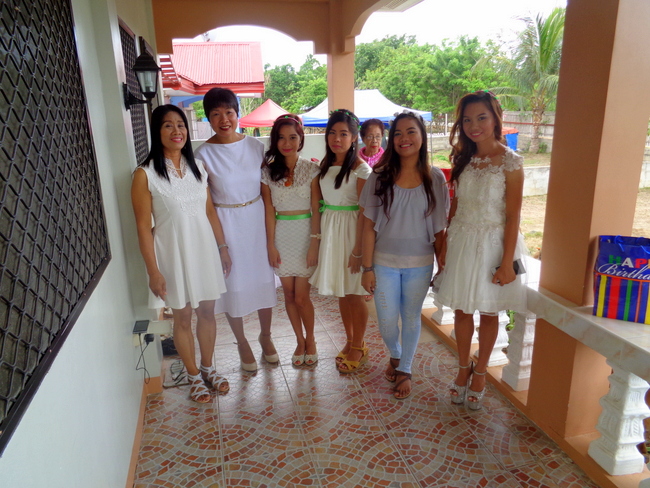 The Filipino wedding party including the bridesmaid