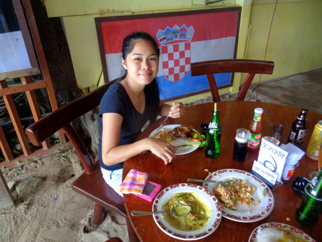 our-pretty-niece-having-lunch-at-marbers-el-nido-palawan