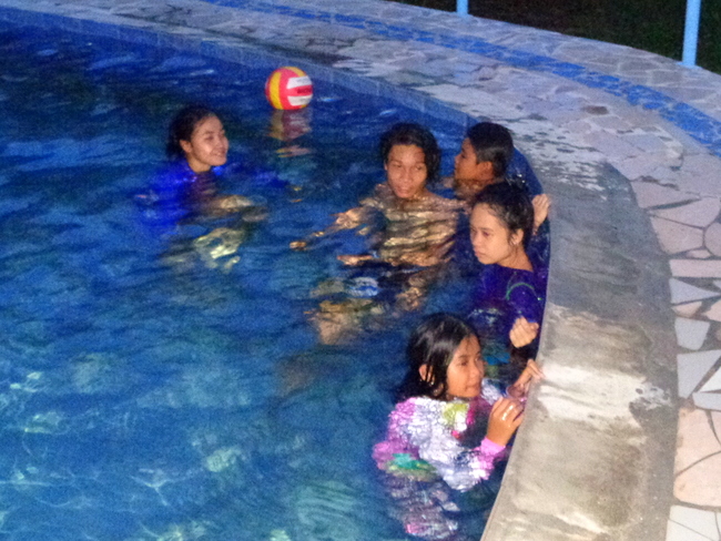 philippines pool party